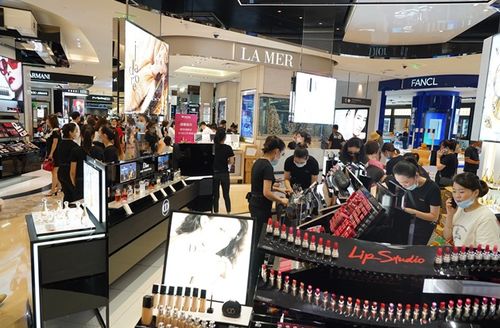 中秋团圆消费热 银泰百货客流与销售双增长，二手日用百货市场升温